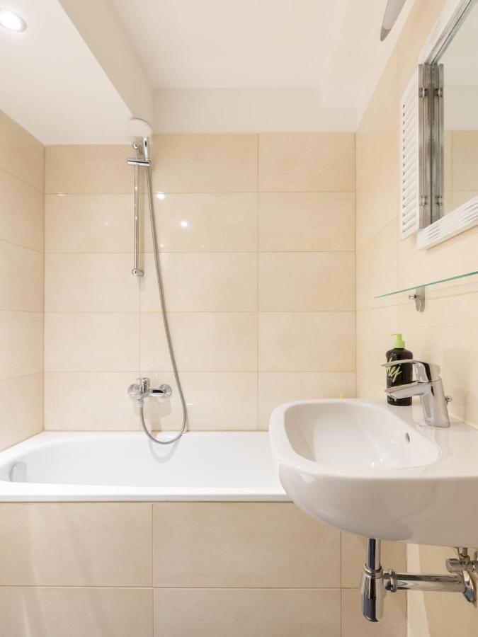Limehome Berlin Florastrasse Екстер'єр фото